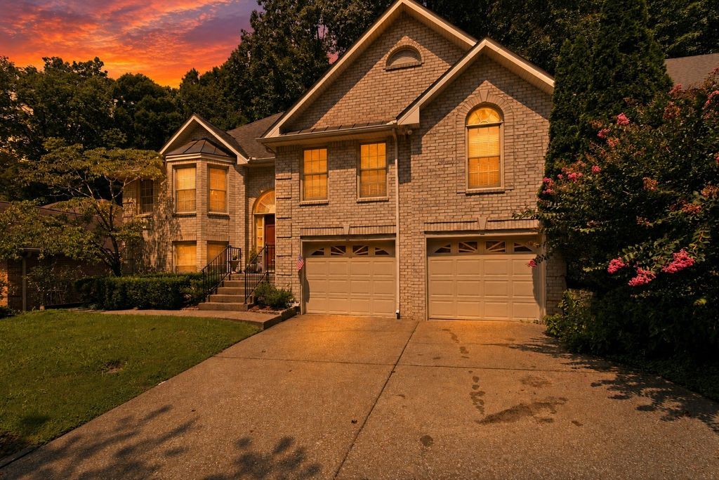 2953 Glenway Dr, Nashville