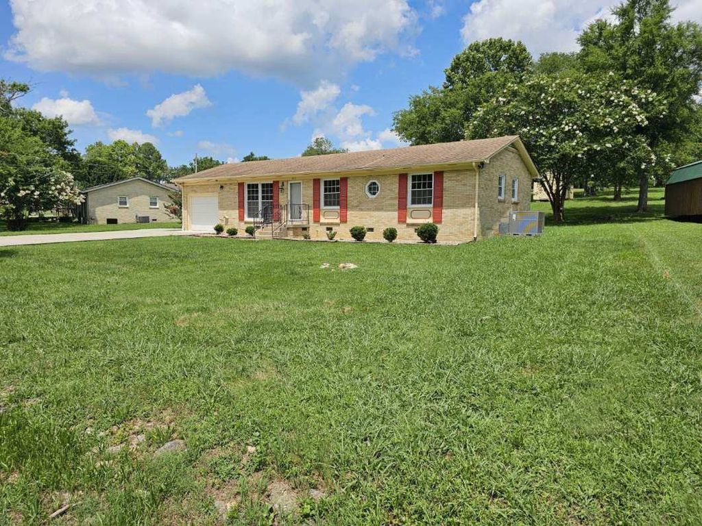 651 Lynnwood Ave, Lewisburg