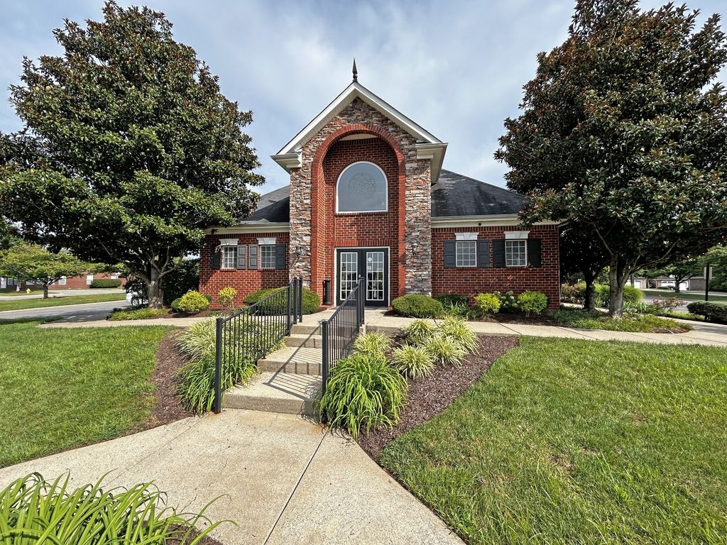395 Devon Chase Hl 2303, Gallatin