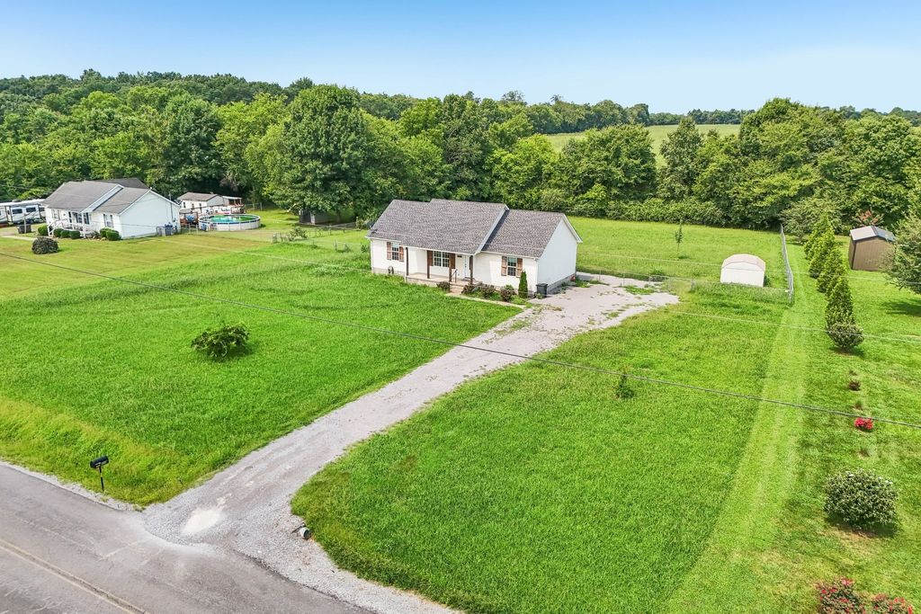 318 Cayenne Rd, Bell Buckle