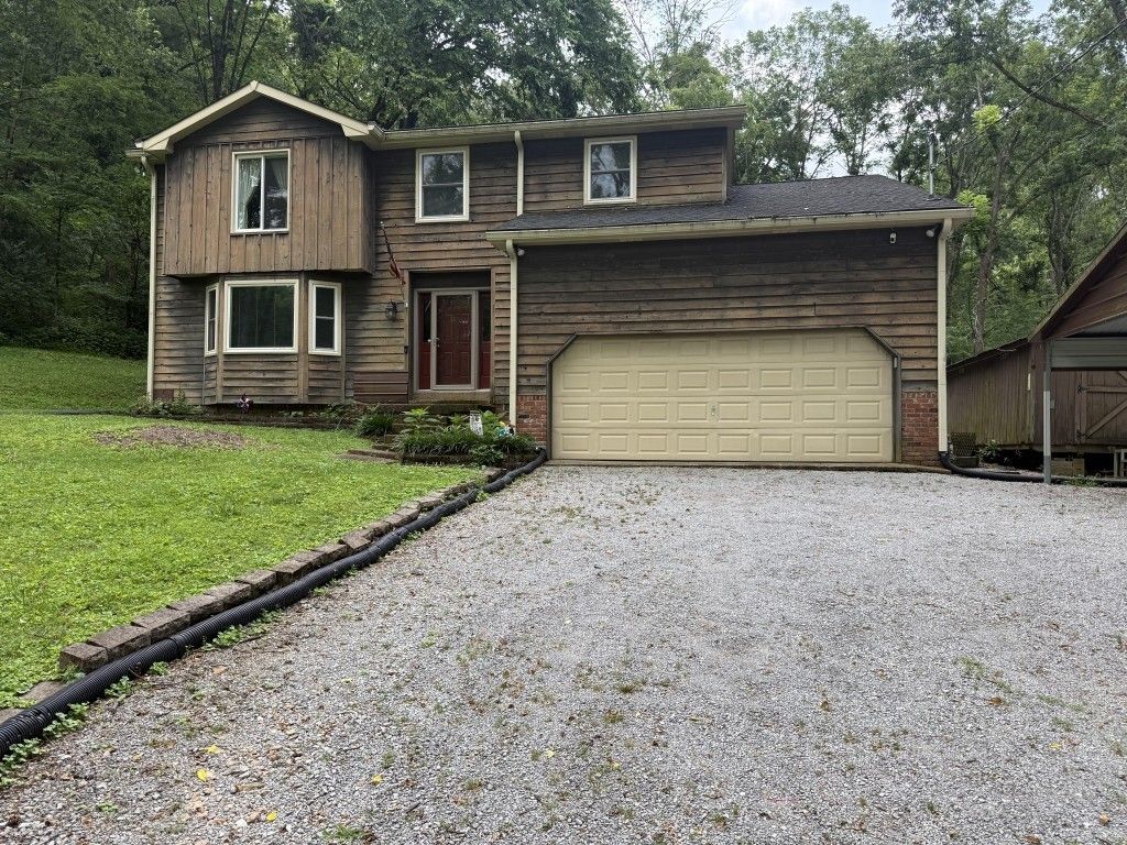 1961 Sunny Side Dr, Brentwood