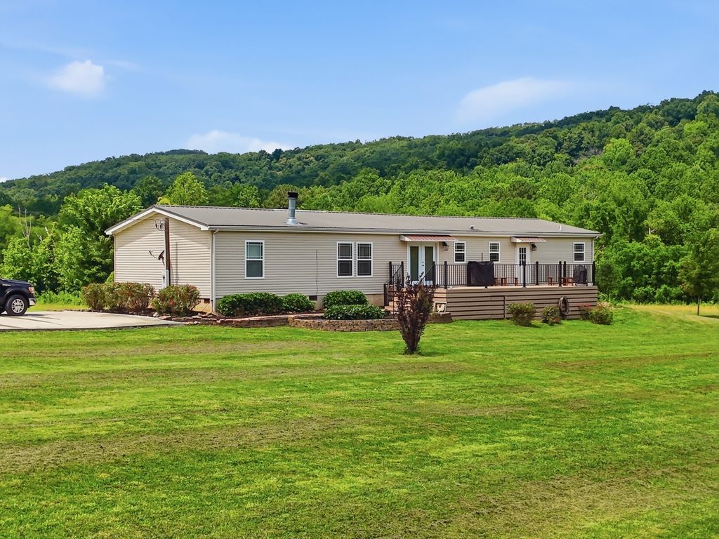 813 Ward Rd, Decatur