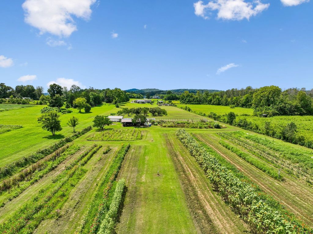 475 Edwards Rd, Lebanon
