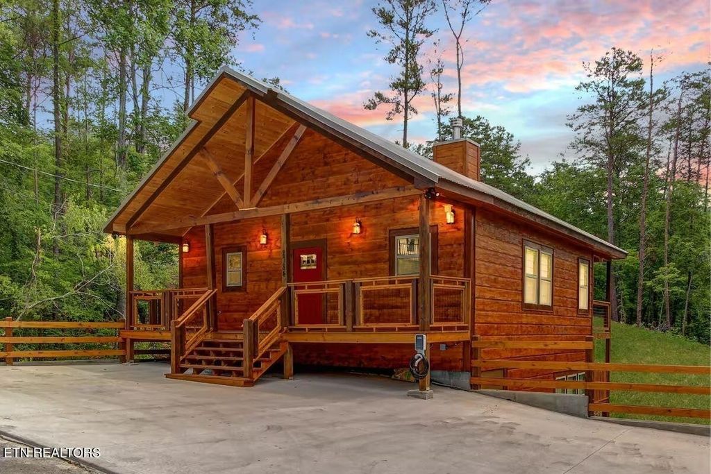 2784 Easy St, Sevierville