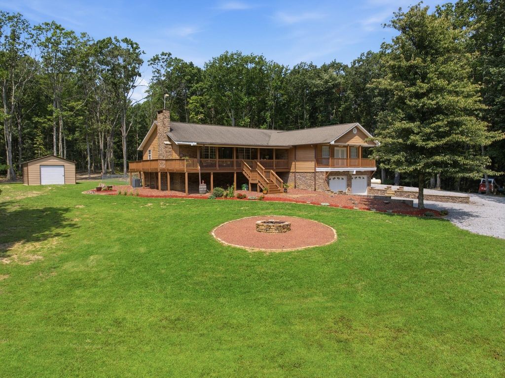 274 Greenwood Lane, Pikeville