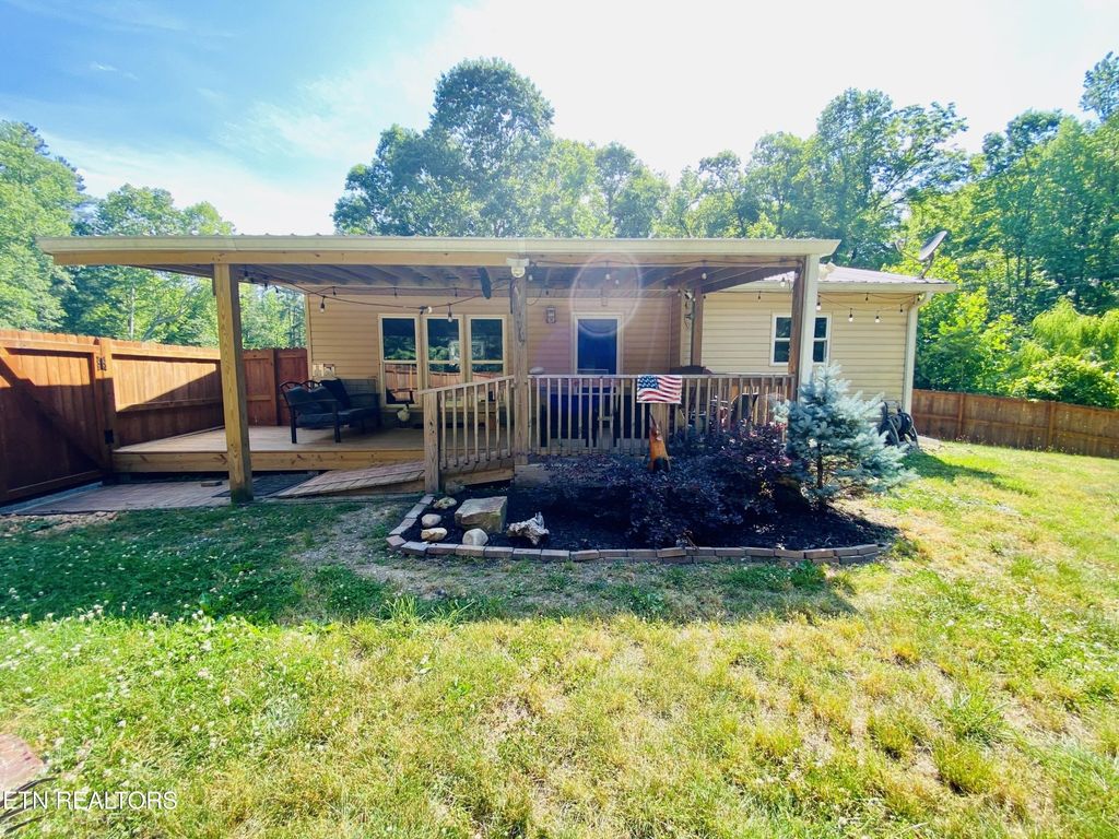 207 Blackburn Lane, Lenoir City