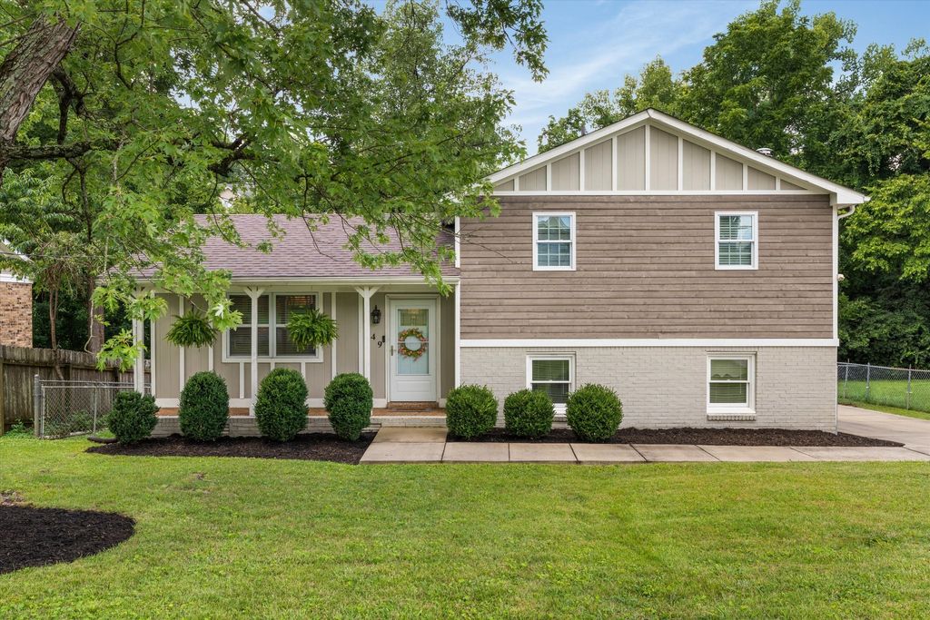 449 Rockwood Dr, Hermitage