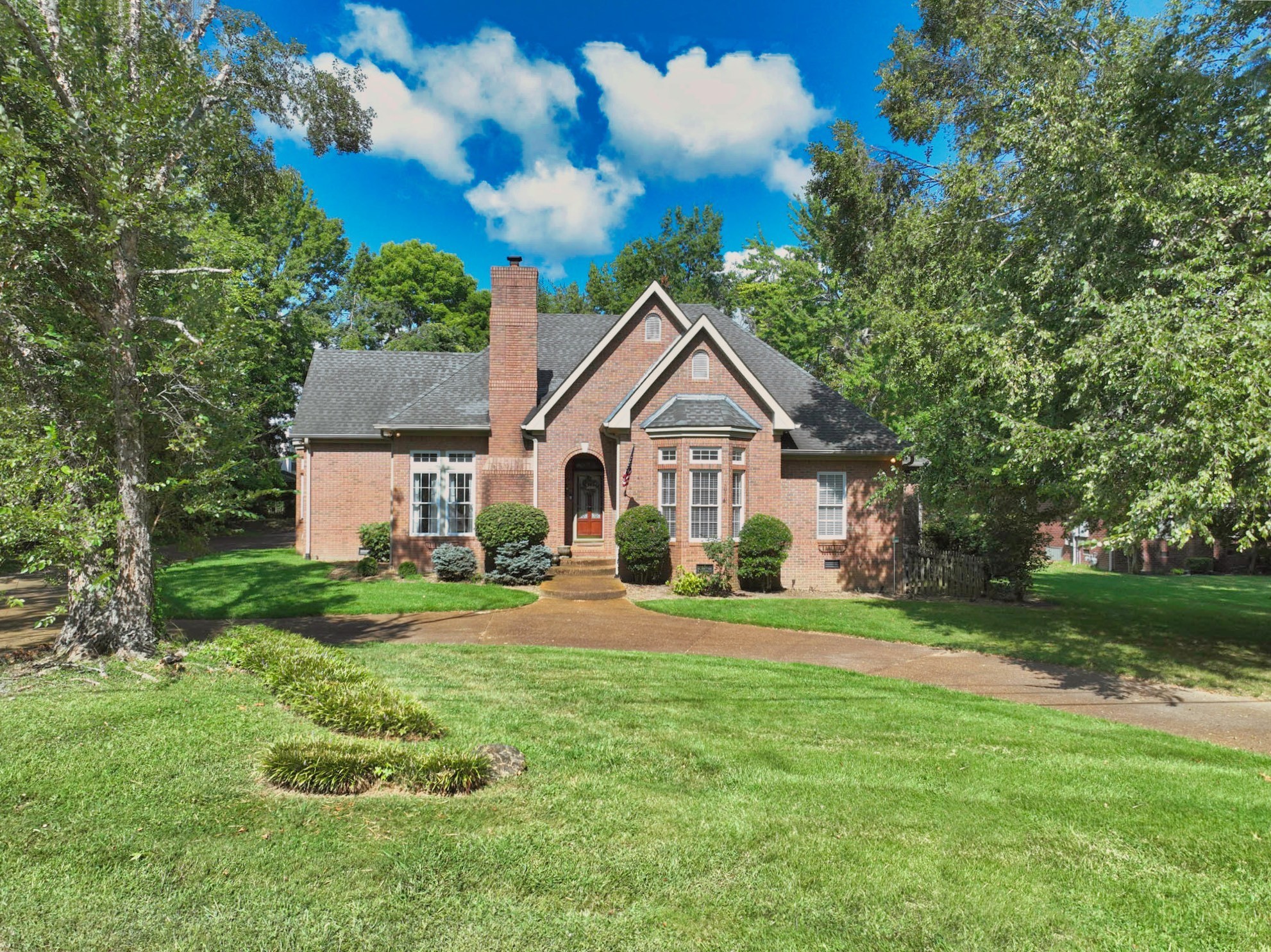 White House Real Estate - Residential for sale