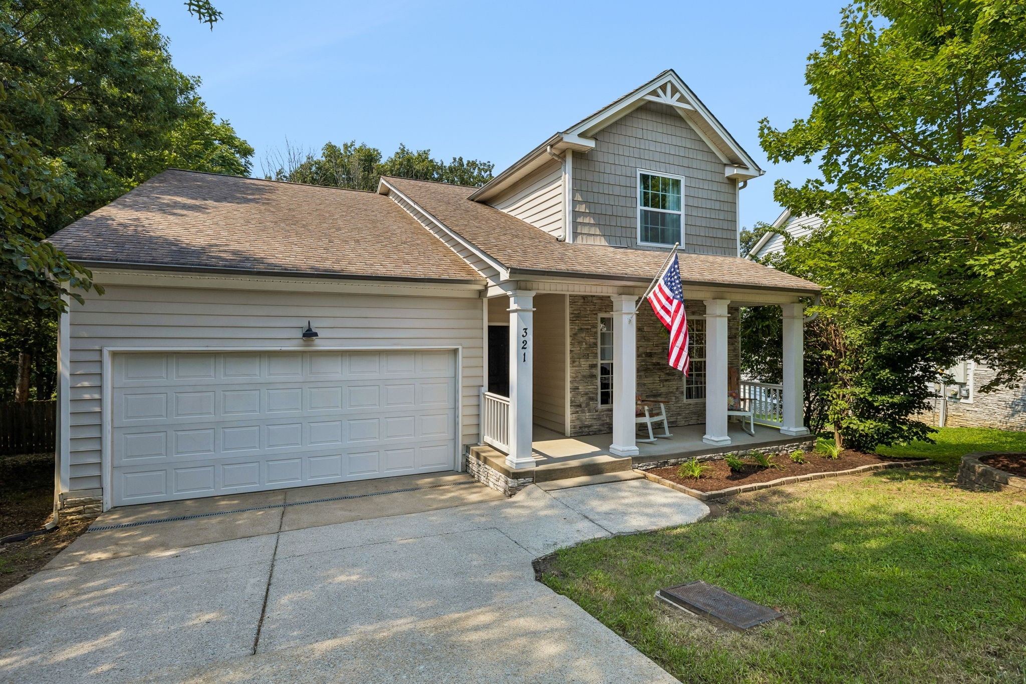 Photo for MLS 3318499 in 321 Deep Woods Cir Nashville, TN - 37214