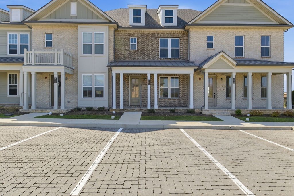404 Perch Street, Hendersonville