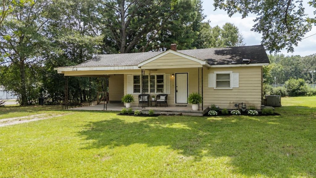 114 S Parkway Ave, Bethel Springs