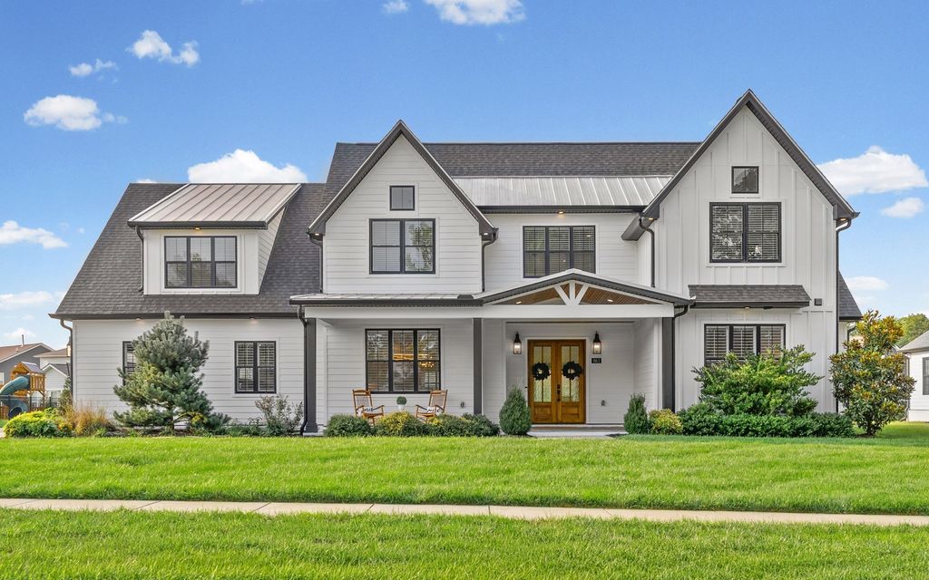 863 Shady Bluff Trail, Clarksville