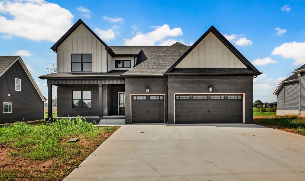 226 Low Plains Ln, Clarksville