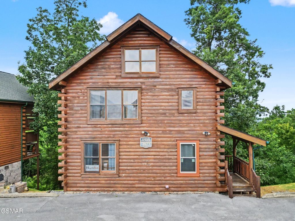 2823 White Oak Ridge Ln, Sevierville