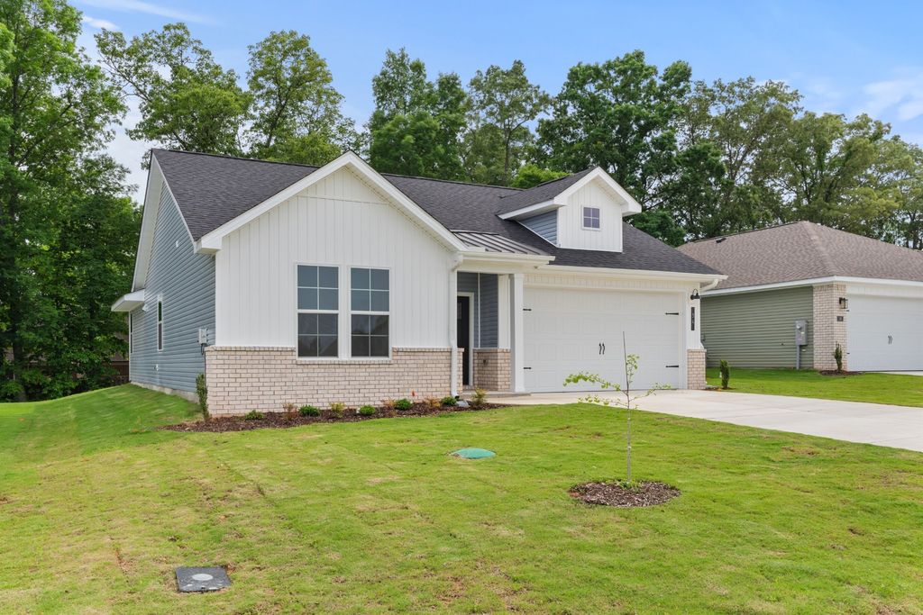 34 Aurora Cir, Fayetteville