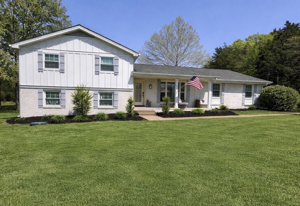 323 Kimberly Ct, Mount Juliet