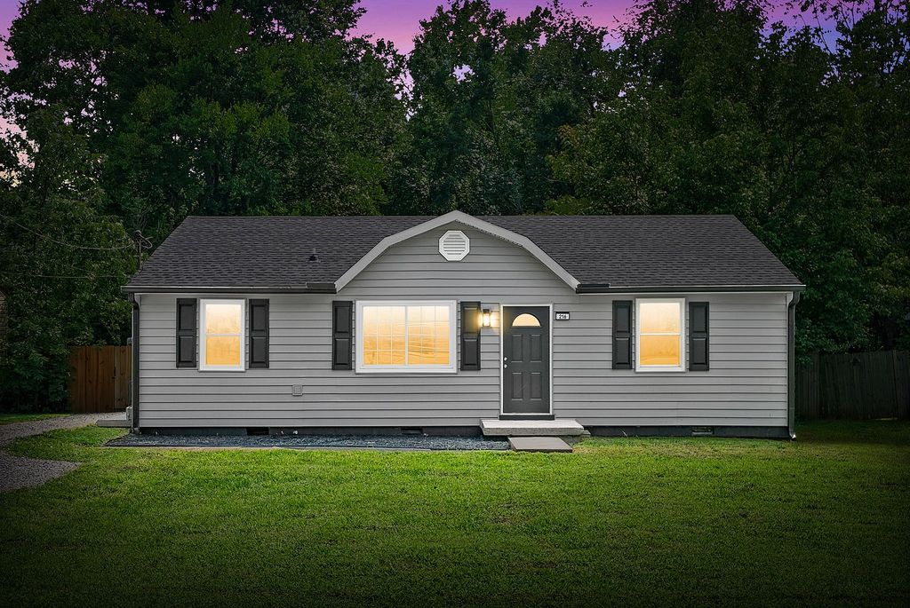 216 Tobacco Rd, Clarksville
