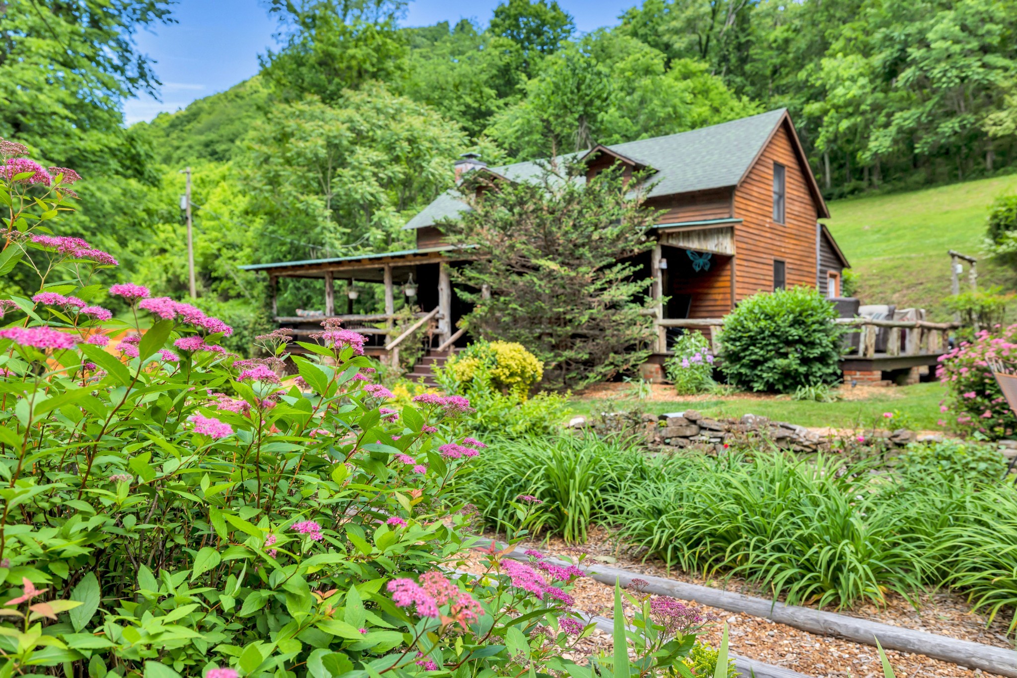 Photo for MLS 3318902 in 28 Bussell Ln Gordonsville, TN - 38563