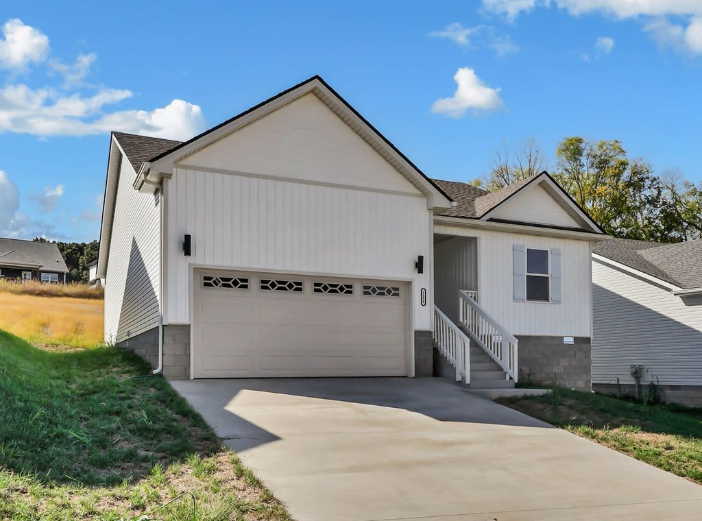 1158 Tybee Dr, Clarksville