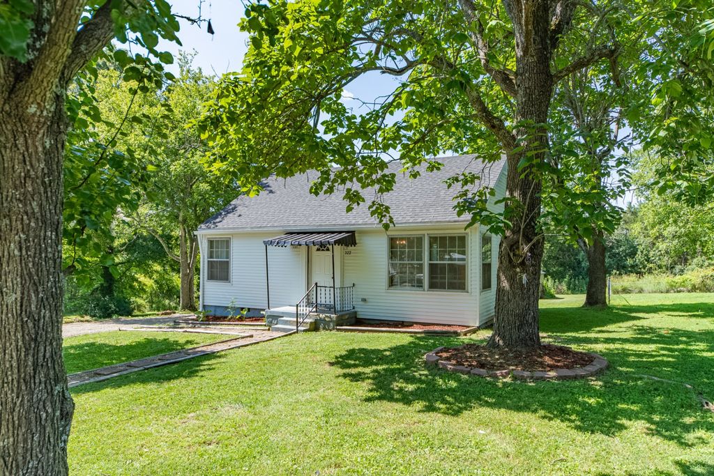 322 W Berkley Cir, Lewisburg