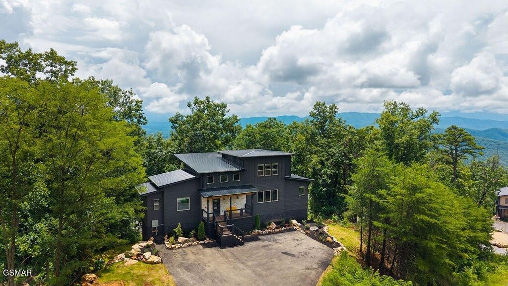 1870 Mountain Ash Way, Sevierville