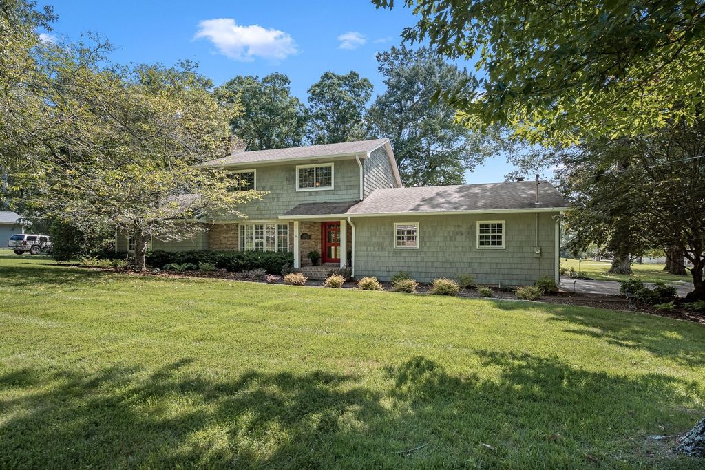 1804 Country Club Dr, Tullahoma