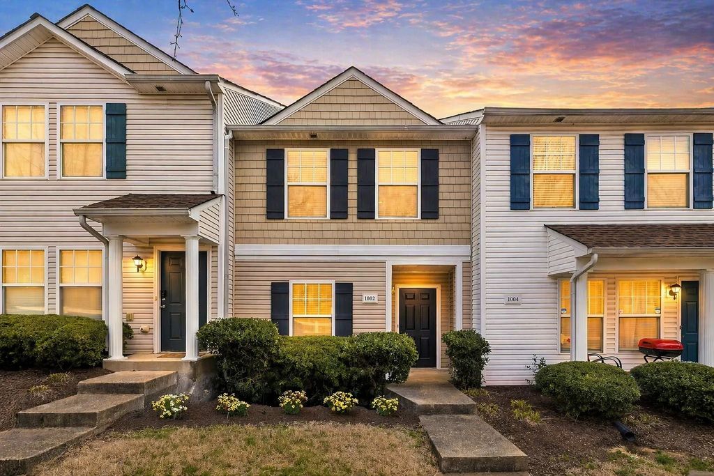1002 Halifax Ln, Antioch