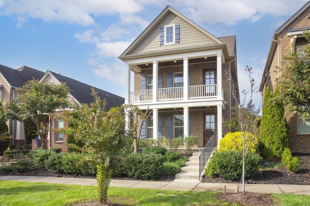 145 Ashcrest Pt, Hendersonville