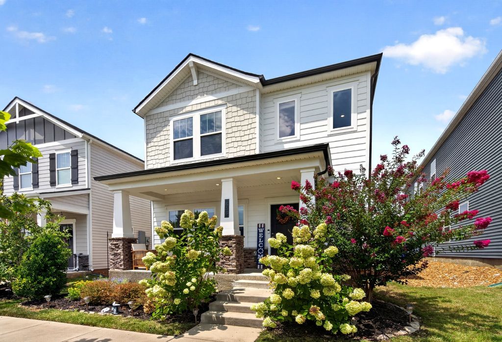 656 Taylor Bend Rd, Columbia
