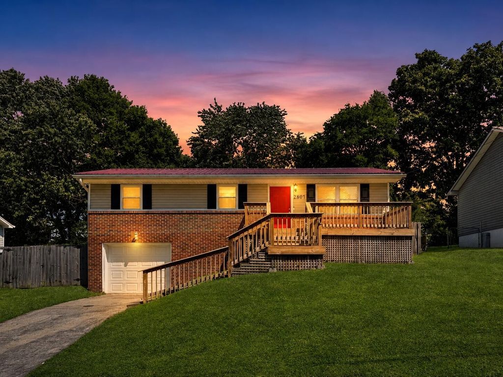 2807 Bo Street Se, Cleveland
