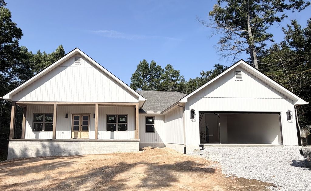 344 Georgee Rd, Jamestown
