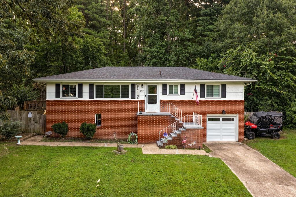 932 Marion Street, Rossville