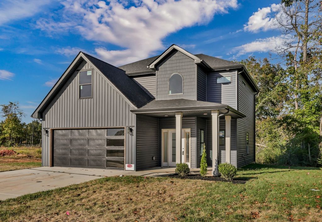 807 Bluestem Way, Clarksville
