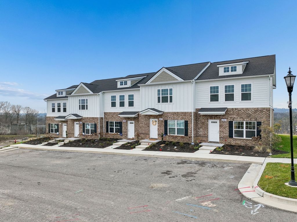 226 Dry Creek Commons, Goodlettsville