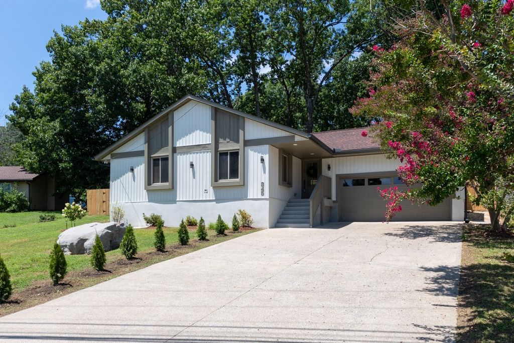 345 Cedarmont Dr, Nashville