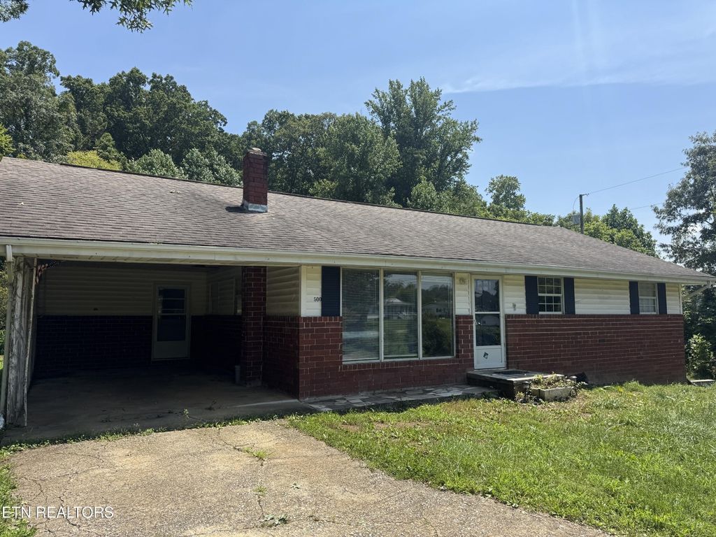 500 Amity Rd, Greeneville