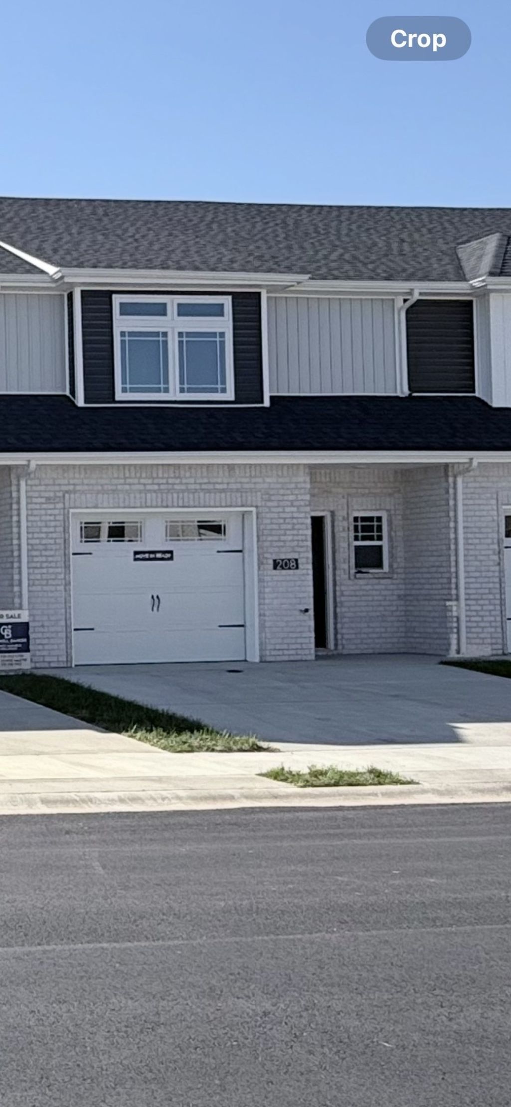 208 W Fallow Ct, Clarksville