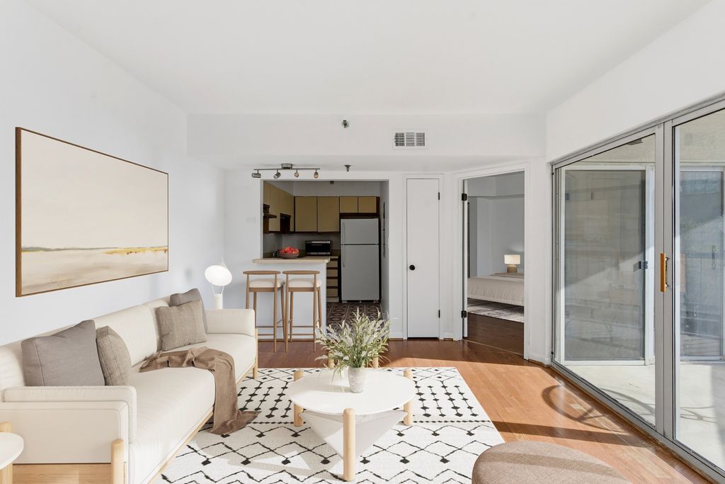900 19th Ave S 401, Nashville
