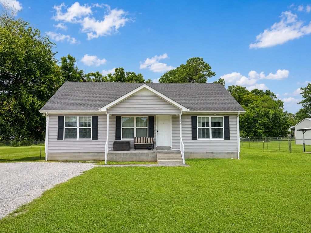 207 N Collins St, Tullahoma