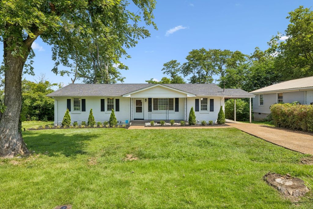 636 Demoss St, Gallatin