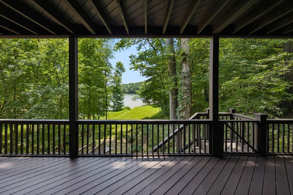 1012 S Wrights Ct, Gallatin