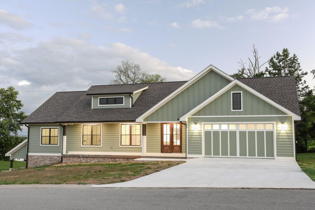 135 Blue Sky Drive, Dayton