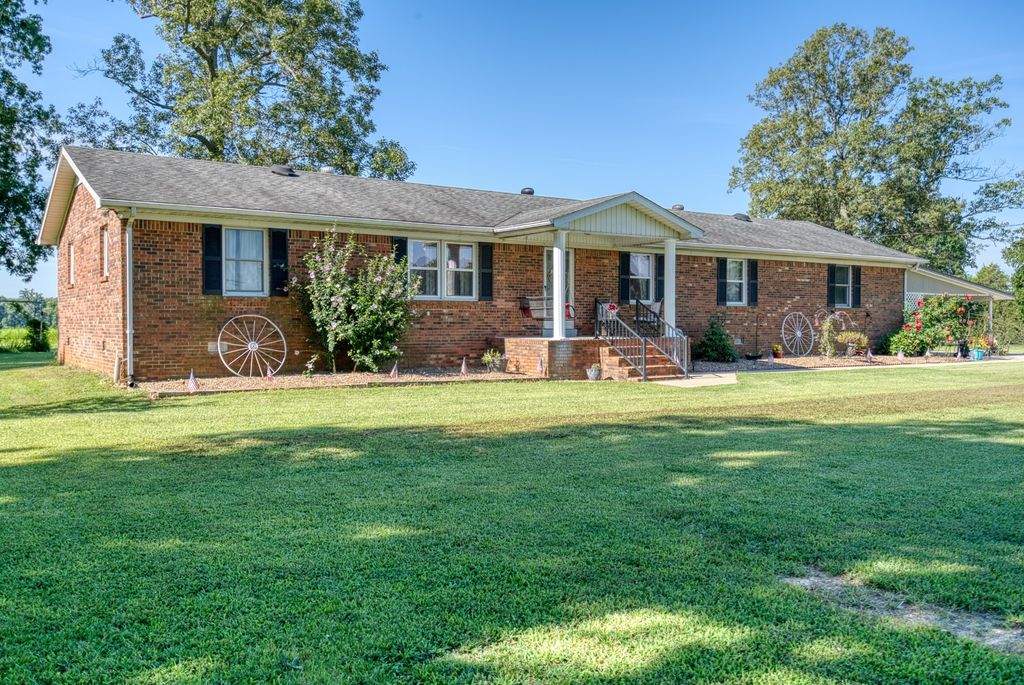 1402 Stuart Chapel Rd, Lewisburg