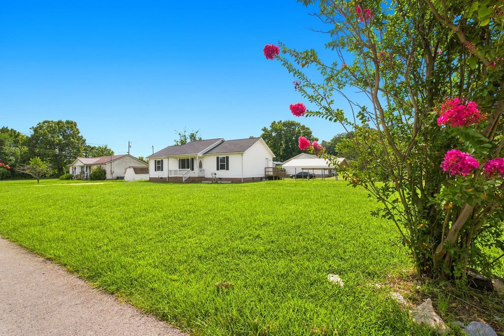 109 Anna Ln, Shelbyville