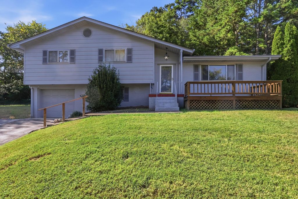 1127 Hillsboro Drive, Chattanooga