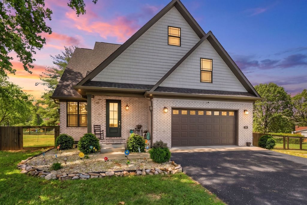 205 Dew Drop Dr, Franklin
