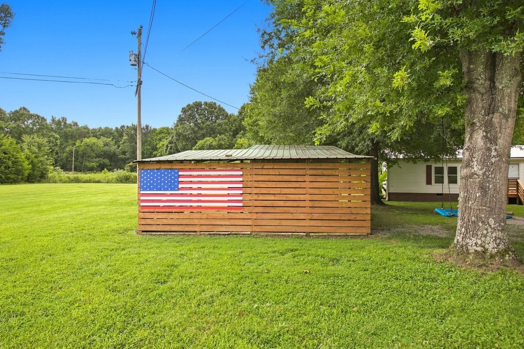 2299 Old Farmington Rd, Lewisburg