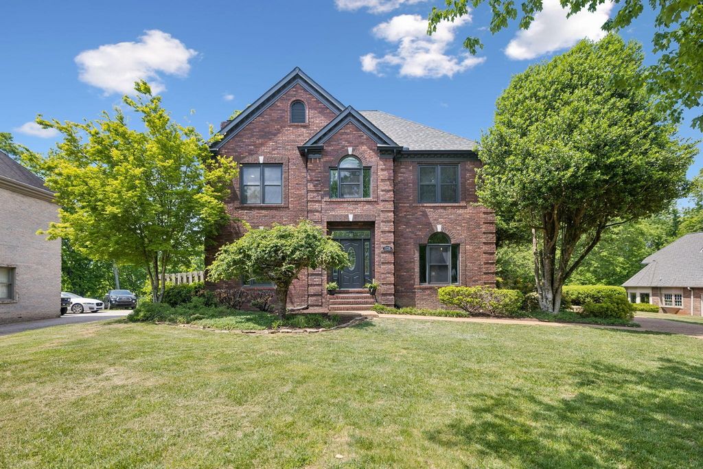 1128 Brentwood, Kingston