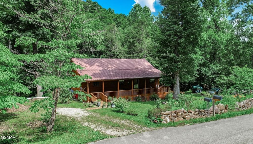 969 Carson Springs Road, Newport