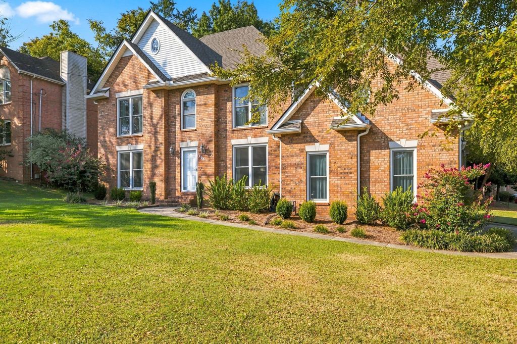 203 Dogwood Ln, Smyrna